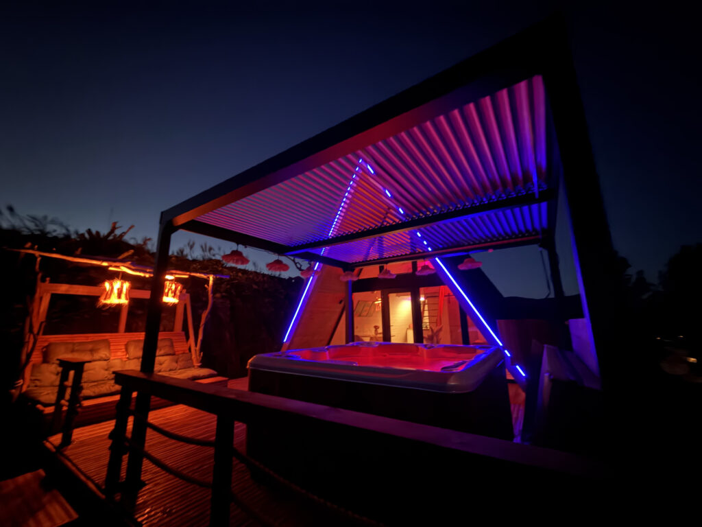 Cabane A-frame en Occitanie spécial week-end en amoureux avec spa privatif